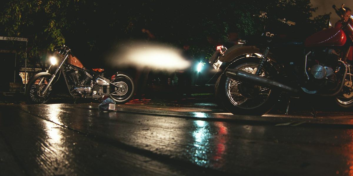 Motorcycling and the Weather: How to Plan Smart, Ride Dry and Keep Your Flow