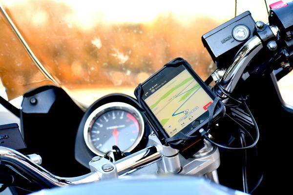 Why There Still Isn’t a True All-in-One Motorcycle App (And Why It’s Even More Frustrating in Europe)