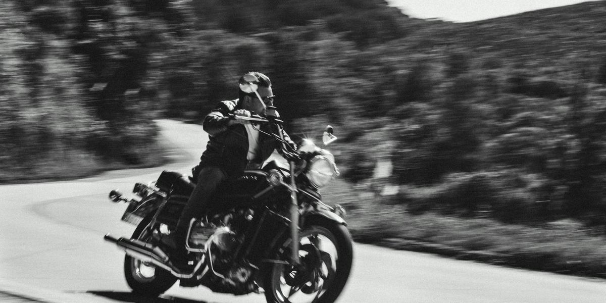 This Is What Motorcyclists Do Who Always Feel Like Riding