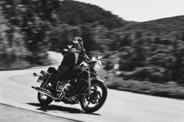 This Is What Motorcyclists Do Who Always Feel Like Riding