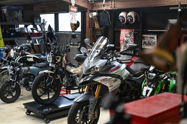 Which Motorcycle Fits Me? How to Choose Type, Riding Position, and Use Without an Expensive Mistake